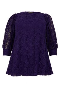 Paarse kanten blouse met driekwart pofmouwen, bloemmotief, ronde halslijn en een uitlopende zoom, met een doorschijnende textuur.