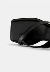 Thumbnail Image 5