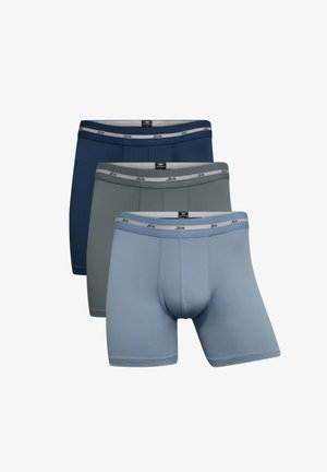 Sæt med tre par herrebokser i marineblå, olivengrøn og lyseblå. Lavet af blødt stof, med elastiske waistband og logo-detaljer.