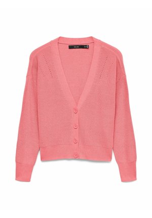 Cardigan rose à col en V avec boutons, manches longues et poignets côtelés, présentant un subtil détail en tricot près des épaules.