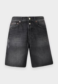 Shorts in denim nero con finitura sbiadita, dotati di cinque tasche, hardware in tonalità rame e design a gamba dritta.