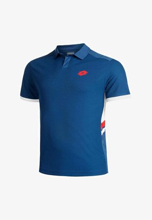 Polo blu con maniche corte, logo rosso, dettagli bianchi sul colletto e sulle maniche, e un design sportivo con strisce laterali.