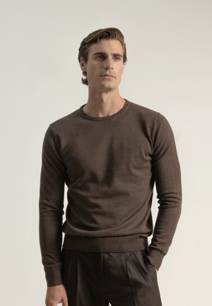 CUELLO REDONDO - Camiseta de manga larga - marrón oscuro