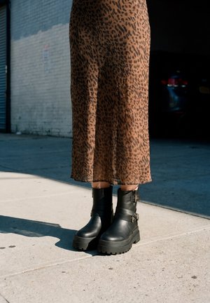 Buffalo, Stivaletti texani / biker - black