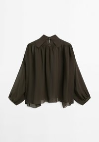 Blouse marron foncé à manches longues et transparente, avec épaules froncées, col pointu surdimensionné et fermeture par bouton au niveau de l'encolure arrière.