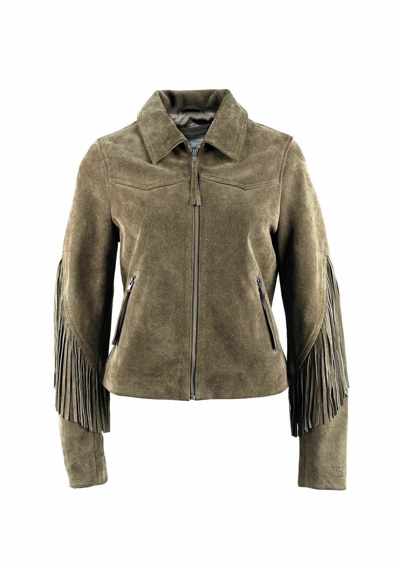 Semišová bunda olivovo zelenej farby s detailmi strapcov na rukávoch, prednými vreckami so zipsom a špicatým golierom, s hladkou textúrou.