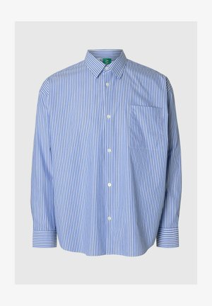 Niebiesko-biała koszula w paski na guziki, z kołnierzykiem, długimi rękawami i kieszenią na piersi. Wykonana z lekkiego materiału o luźnym kroju.