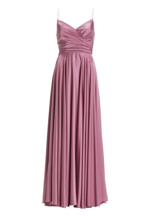 Abito lungo senza maniche in morbida satin rosa. Presenta un corpetto drappeggiato con scollatura a V e una gonna plissettata che si estende fino al pavimento.