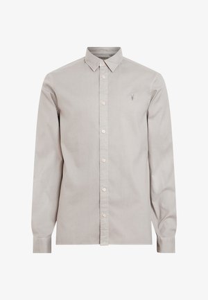 Camicia button-up grigia chiara con maniche lunghe, colletto a punta e logo ricamato sul petto. Caratterizzata da bottoni beige e una texture liscia.