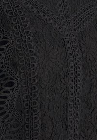YAS YASSOPHIRA  - Palaidinė - black