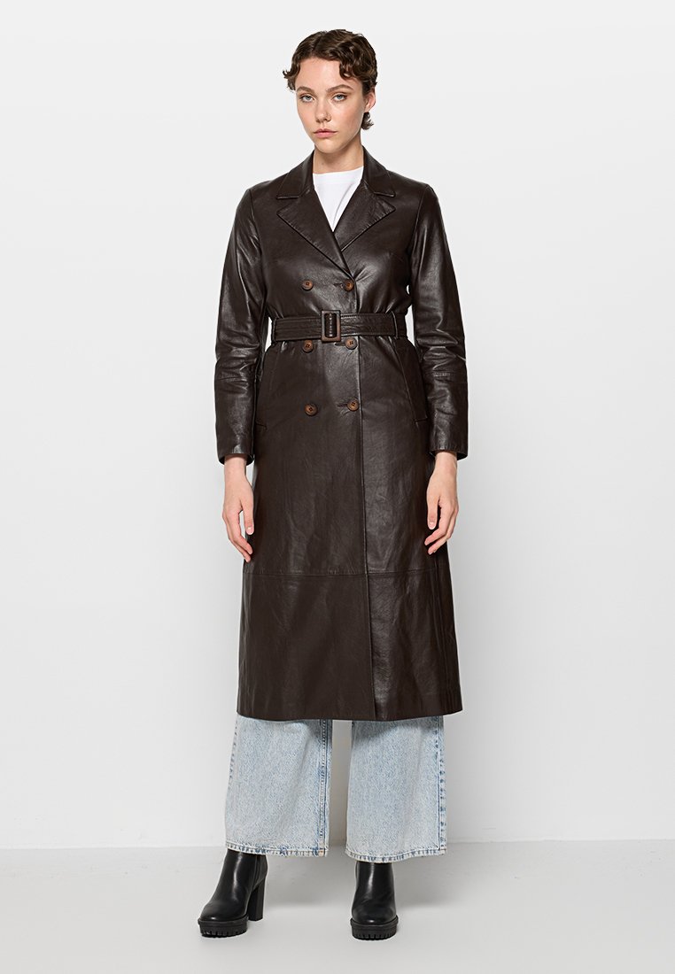 IVY OAK Trenchcoat bruin