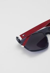 Tommy Hilfiger Óculos de sol - blue/red