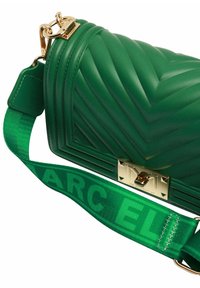 Marc Ellis Borsa a mano - emerald green light gold