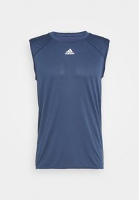 Námořnicky modré atletické tílko z lehké tkaniny, s kulatým výstřihem a logem Adidas na přední straně. Hladká textura a ležérní design.