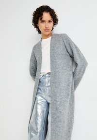 Vero Moda VMJUPITER OPEN  - Gilet - medium grey melange