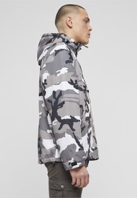 Unausgewählt, snowcamo