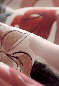 Next Bluză - blush pink floral placement print