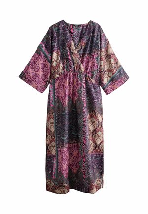 REGULAR FIT - KIMONO SLEEVE WAISTED MIDI - Vestito casual - pink purple paisley print