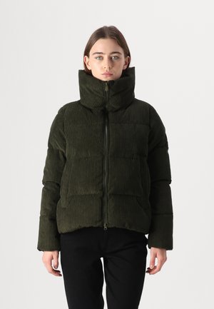 ANNIKA - Talvitakki - land green