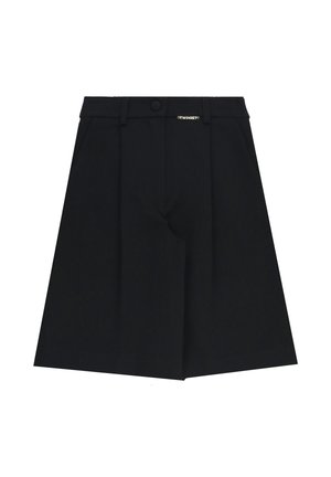 Pantaloncini neri su misura fino al ginocchio con passanti per cintura, chiusura frontale con bottoni e piccolo logo "Twinset" vicino alla vita.
