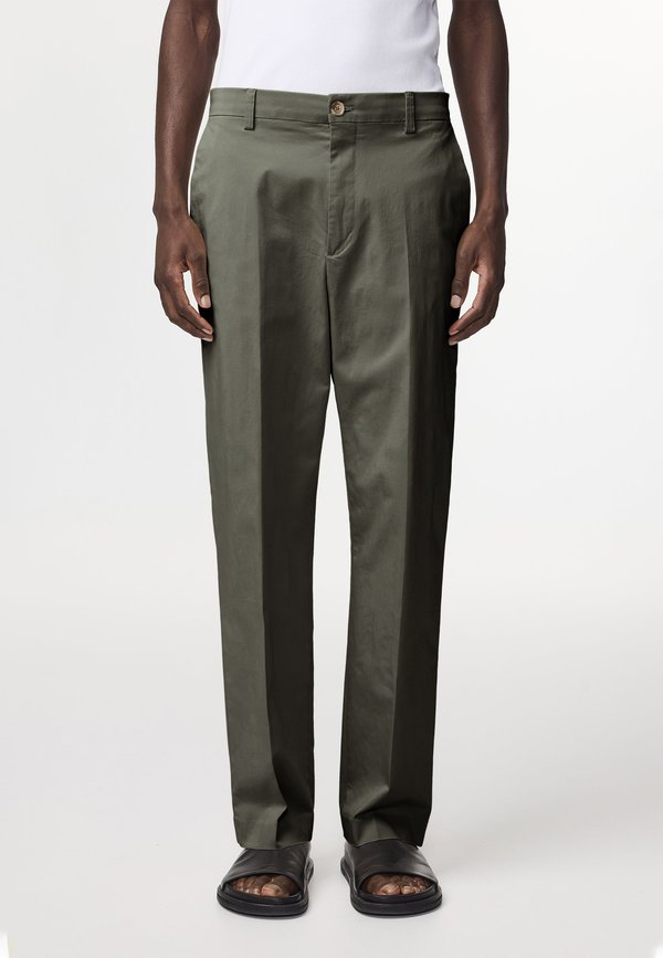 PAW - Chino - capers