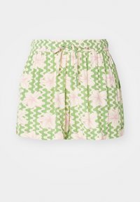 Zelené šortky s vlnitým bílým vzorem a růžovými květy, s doplňkovým stahovacím pasem a skladovaným designem. Měkká textura materiálu.