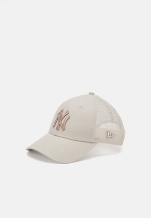 New Era HOME FIELD 9FORTY® TRUCKER UNISEX - Keps - stone/brown