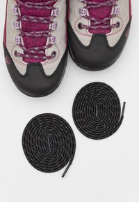 Icepeak WYNNE - Sapatos de montanha - grau/beere