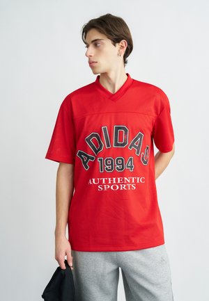 T-shirt con stampa - better scarlet