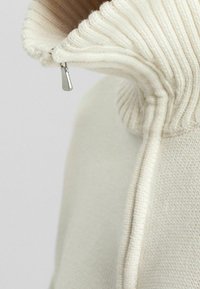 Bershka Jumper - white