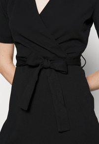 JDY Tall JDYGEGGO HONEY DRESS - Φόρεμα από ζέρσεϊ - black