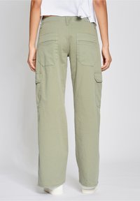 Gang Kapsáče - khaki