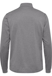 Grijze longsleeve polo-shirt met een kraag, textuurstof en contrasterende zwarte accenten op de schouders.
