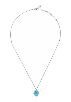 Silberne Kette mit einem kleinen blauen Opal-Hamsa-Hand-Anhänger, umgeben von winzigen klaren Steinen, und einem Karabinerverschluss.