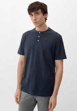 MIT HENLEYAUSSCHNITT - T-shirt basic - navy