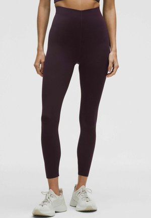 Tamprės - black plum