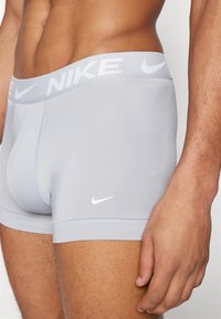 Nike Underwear ESSENTIAL TRUNK 3 PACK - Boxerkalsong - grey