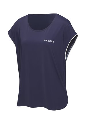 Top de manga corta azul marino, confeccionado en un material suave y ligero, con un cuello redondeado y el texto "CPNHGN" en blanco en la parte frontal.