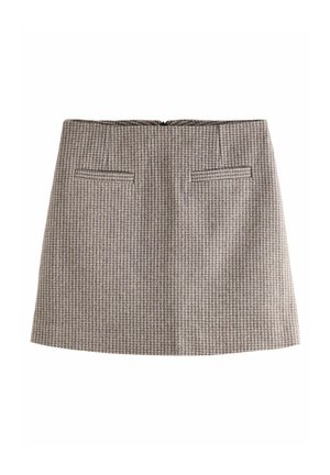 Brown plaid skirt with a fitted silhouette, two front pockets, and a concealed zipper at the back. Made from textured fabric.