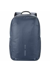 Zaino blu scuro realizzato in tessuto resistente, con un design liscio e strutturato, manico superiore, spallacci regolabili e tasca frontale con cerniera.