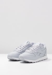 Reebok Classic Sneakers - grey