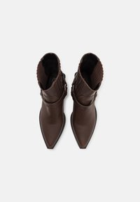 RAID DREAM - Kauboi/mootorratturi poolsaapad - brown