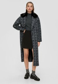 QS MIT ROLLSAUM - Longsleeve - schwarz