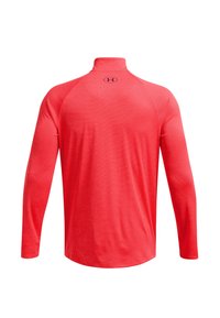 Sportshirt met lange mouwen in felrood, gemaakt van een lichtgewicht, gestructureerd materiaal. Bevat een hoge kraag en raglanmouwen.