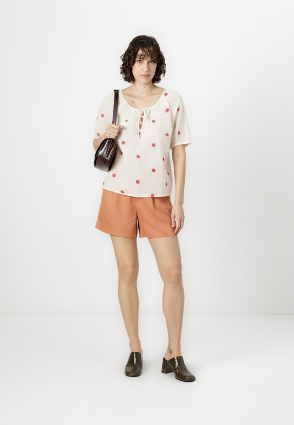 VINNA - Blouse - almond milk4