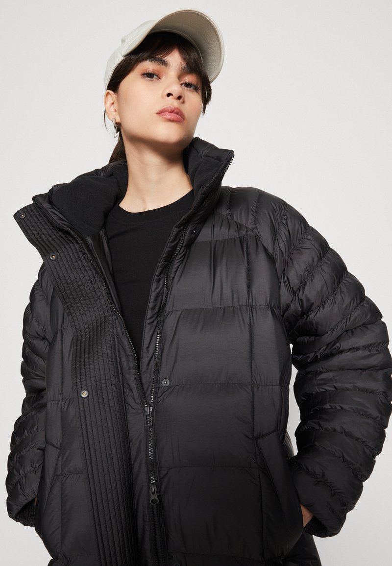 Nike Sportswear W NSW ESSNTL PRIMA PKA - Winter coat - black/white/black