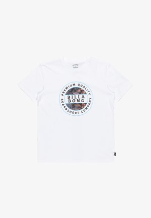 Weißes Baumwoll-T-Shirt mit einem kreisförmigen Grafikdesign in Blau und Schwarz, mit dem Text "BILLA BONG" und "PREMIUM QUALITY" sowie einem detaillierten Hintergrunddesign.