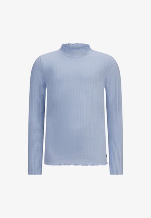 Jasnoniebieska, długorękawowa, prążkowana koszula z wysokim, falbaniastym kołnierzem i subtelnymi pionowymi paskami, przedstawiona na płasko na białym tle.