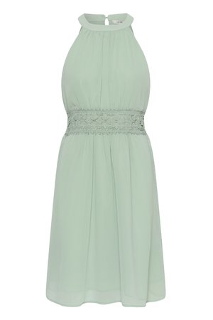Bezrukávové svetlozelené šaty s nazbieraným výstrihom na halterneck a detailom s kvetinovou čipkovanou páskou v páse, dĺžka ku kolenám, zapínanie na gombík na chrbte s otvorom.