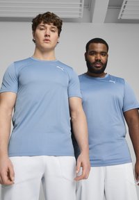 Puma TRAIN BLASTER - Športové tričko - zen blue